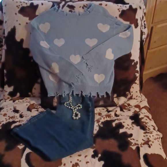 AEROPISTALE AND BELLE DU JOUR. Other - BELLE DU JOUR, SWEATER, WITH AEROPOSTALE HIGH RISE FLARE JEANS, SIZE 000.